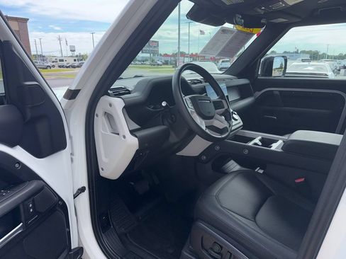 Used 2025 Land Rover Defender 110 S AWD/4WD image 16