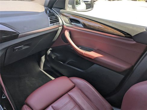 Used 2025 BMW X4 xDrive30i image 18