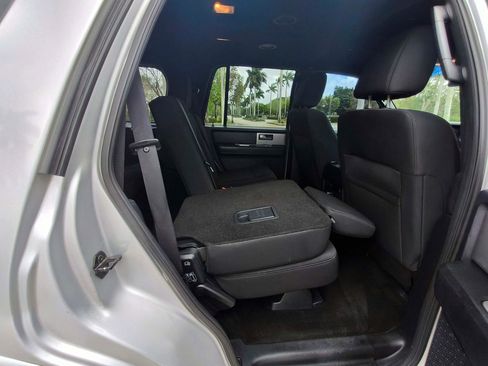 Used 2017 Ford Expedition XLT AWD/4WD image 34