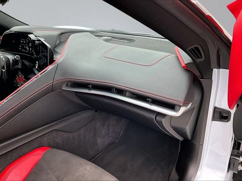 Used 2023 Chevrolet Corvette Stingray Preferred Conv w/ Z51 Performance Package RWD image 17