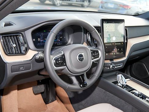 New 2026 Volvo XC60 B5 Core image 13