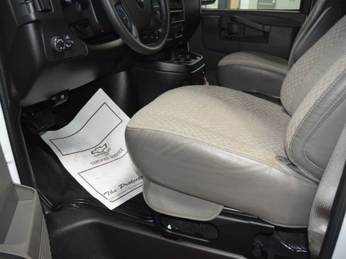 Used 2025 Chevrolet Express 3500 LT w/ LT Preferred Equipment Group RWD image 32