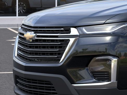 Used 2023 Chevrolet Traverse LT AWD/4WD image 37