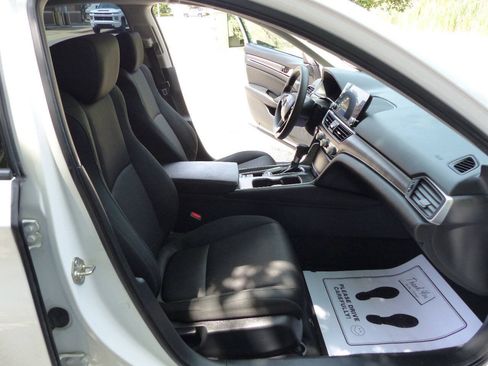 Used 2020 Honda Accord LX image 39