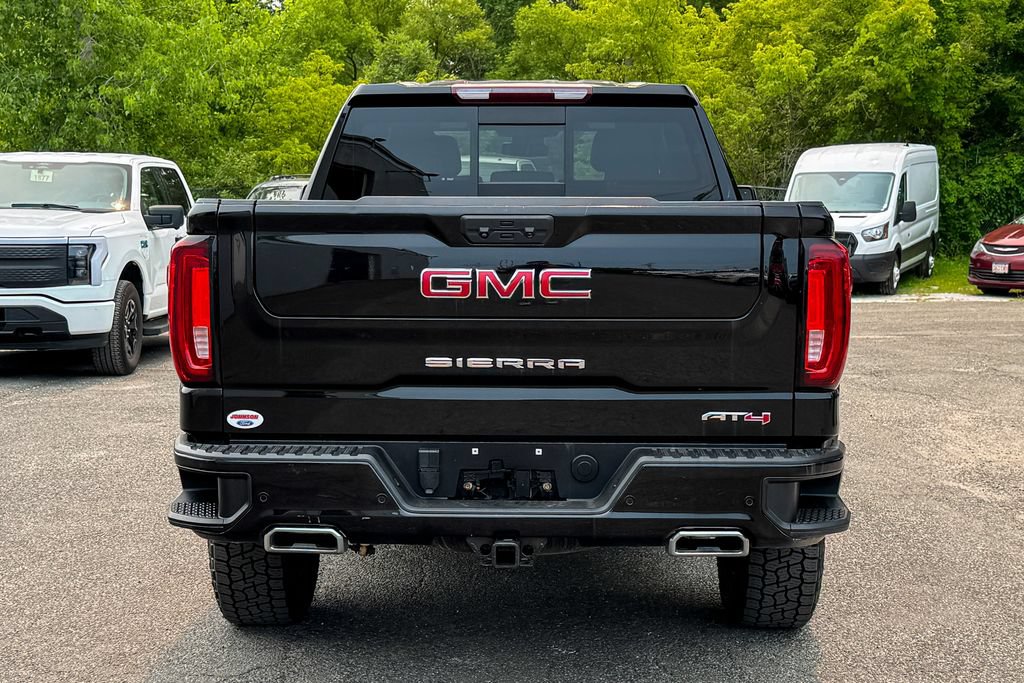 Used 2023 GMC Sierra 1500 AT4 w/ AT4 Premium Package AWD/4WD image 4