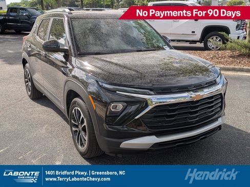 Certified 2025 Chevrolet TrailBlazer LT w/ Convenience Package FWD image 1
