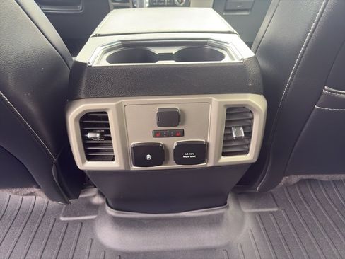 Used 2020 Ford F150 Lariat w/ Equipment Group 502A Luxury AWD/4WD image 22
