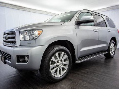 Used 2014 Toyota Sequoia Limited image 31