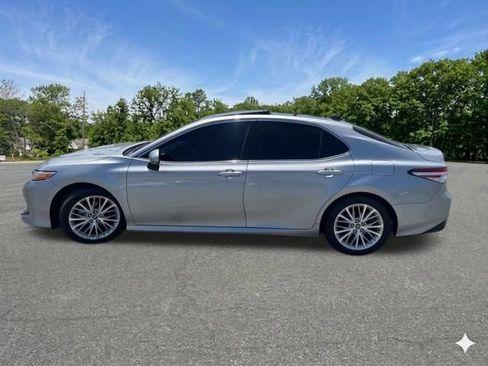 Used 2019 Toyota Camry XLE w/ Driver Assist Package FWD image 5