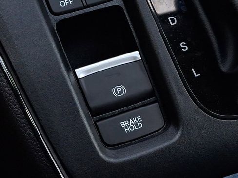Certified 2025 Honda CR-V LX image 25