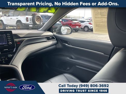 Used 2022 Toyota Camry SE w/ Carpet Mat Package (TMS) FWD image 3