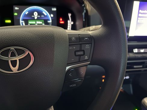 Certified 2025 Toyota Camry LE w/ Convenience Package image 21