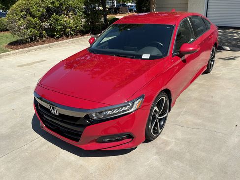 Used 2019 Honda Accord Sport image 5