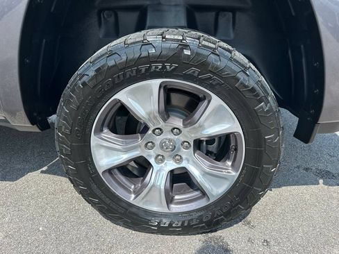 Used 2021 RAM 1500 Laramie AWD/4WD image 12