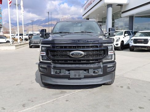 Used 2022 Ford F350 Lariat w/ Black Appearance Package image 9