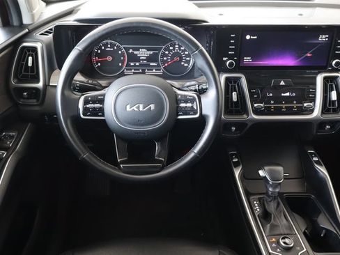 Used 2022 Kia Sorento S w/ Panoramic Sunroof Package AWD/4WD image 23