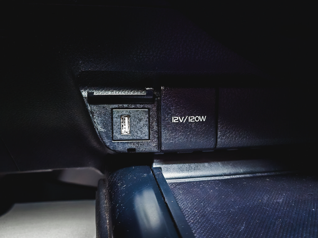 Used 2020 Toyota Camry SE FWD image 31