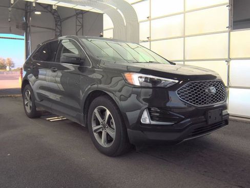 Used 2023 Ford Edge SEL w/ Convenience Package AWD/4WD image 2