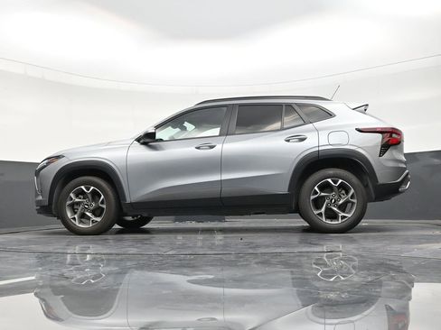 Used 2024 Chevrolet Trax LT w/ Driver Confidence Package image 21