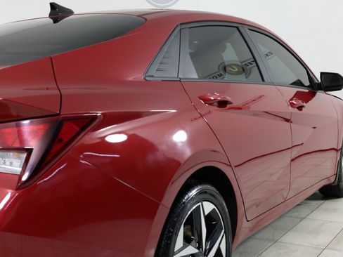 Used 2023 Hyundai Elantra SEL w/ Convenience Package image 40