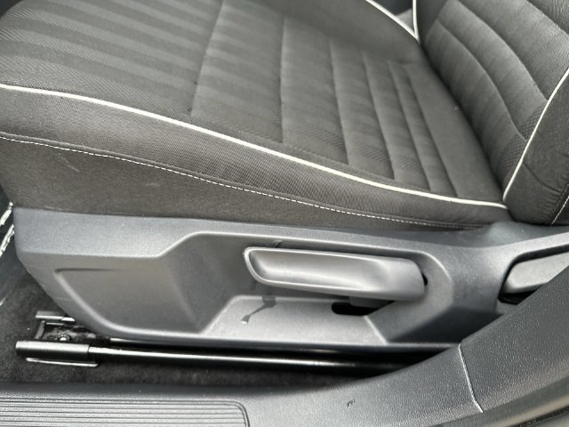 Used 2023 Volkswagen Jetta Sport FWD image 23