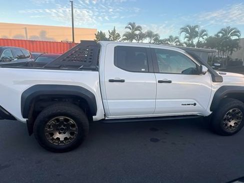 Used 2024 Toyota Tacoma 4x4 Double Cab Hybrid image 6