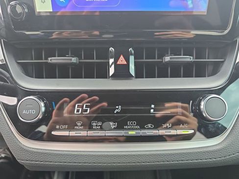 Used 2026 Toyota Corolla Cross SE image 23