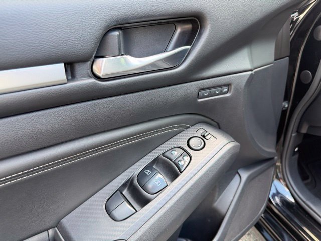 Used 2019 Nissan Altima 2.5 Platinum AWD/4WD image 21