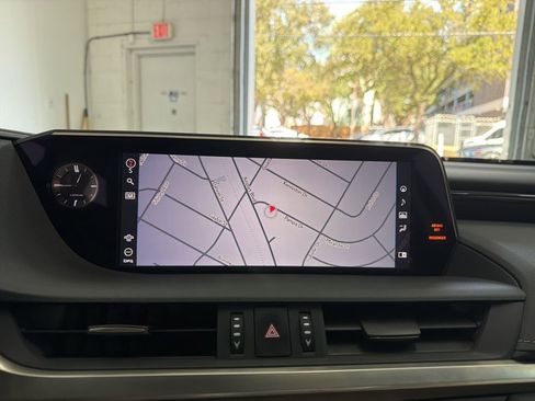 Used 2020 Lexus ES 350 w/ Premium Package image 35