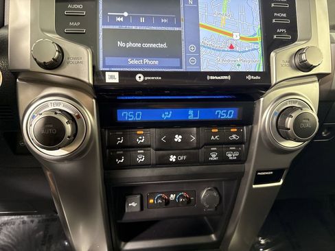 Used 2023 Toyota 4Runner Limited AWD/4WD image 31