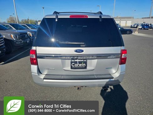 Used 2017 Ford Expedition Max Limited image 10