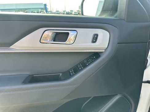 New 2026 Ford Explorer Active image 30
