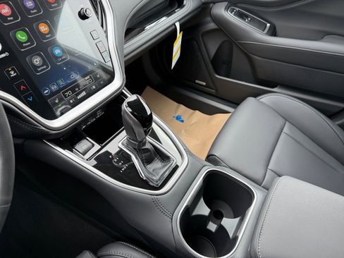 New 2025 Subaru Outback Limited image 13