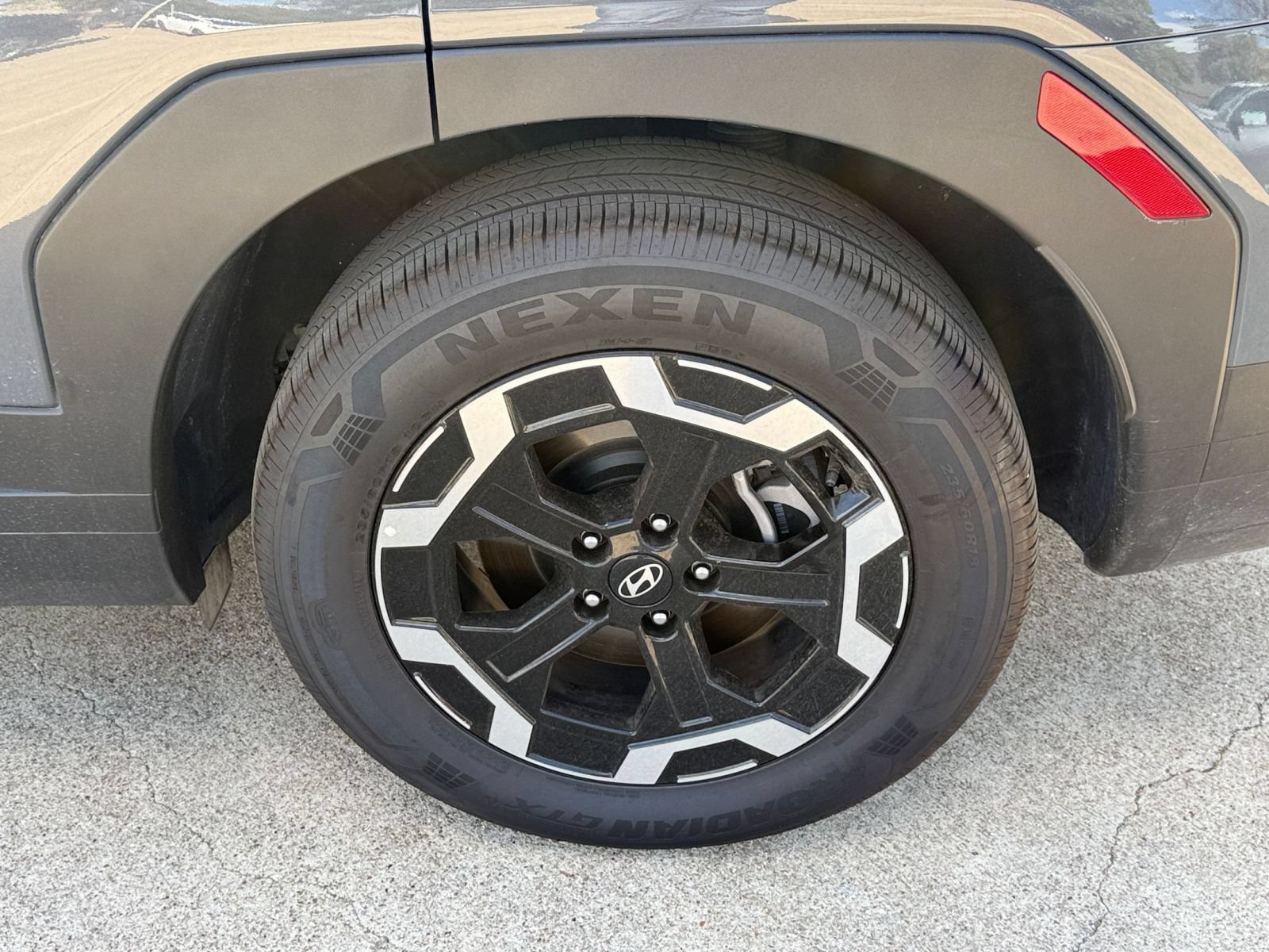 Used 2026 Hyundai Santa Fe SEL FWD image 32