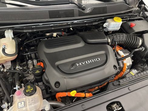 Used 2021 Chrysler Pacifica Touring-L image 58