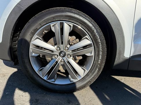 Used 2013 Hyundai Santa Fe Limited w/ Technology Pkg image 9