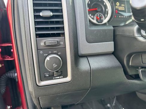 Used 2014 RAM 1500 Express AWD/4WD image 11