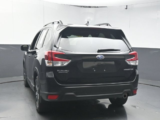 Used 2024 Subaru Forester Limited AWD/4WD image 6