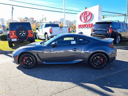 New 2025 Toyota GR86 Premium image 9