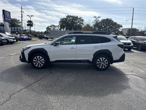 Used 2025 Subaru Outback Premium w/ Popular Package #1A image 8