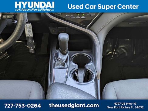 Used 2018 Toyota Camry LE FWD image 19