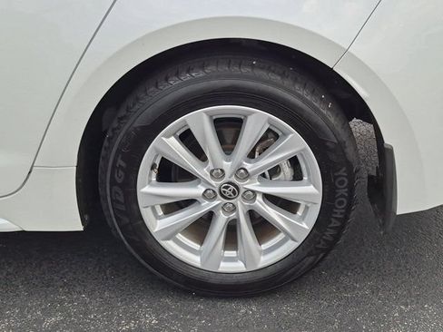Certified 2025 Toyota Corolla XLE FWD image 8