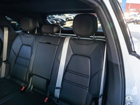 Certified 2023 Porsche Cayenne Platinum Edition w/ Premium Package Plus image 29