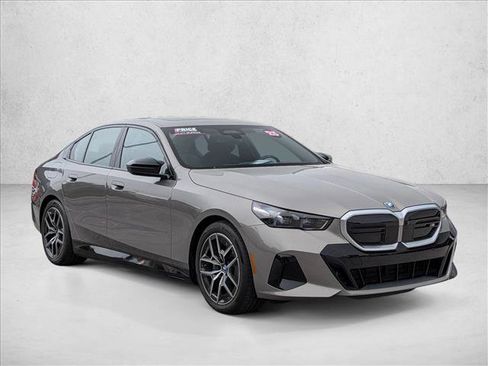 Used 2025 BMW i5 M60 AWD/4WD image 3