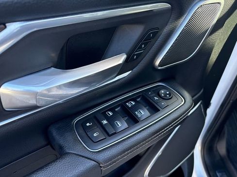 Used 2019 RAM 1500 Laramie image 17