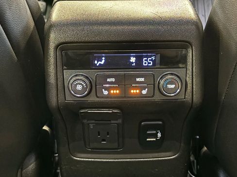 Used 2018 GMC Acadia Denali image 34