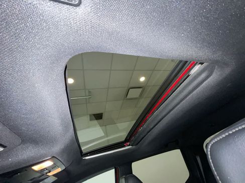 Used 2019 Toyota Tacoma TRD Sport w/ TRD Premium Sport Package AWD/4WD image 22