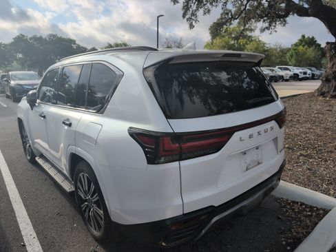 Used 2024 Lexus LX 600 4WD w/ Appearance Package image 5