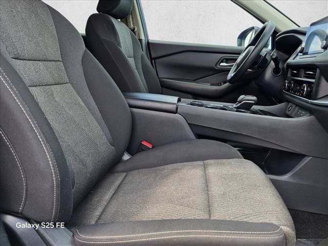 Used 2024 Nissan Rogue SV AWD/4WD image 21