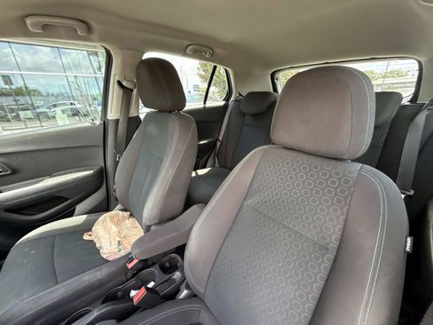 Used 2016 Chevrolet Trax LS FWD image 5